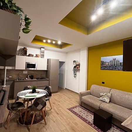 Nel Quartiere Bayres Suite Completamente Rinnovata Milan Exterior photo