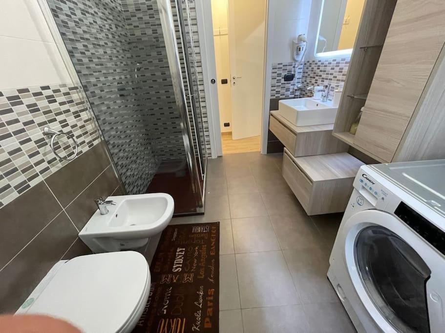 Nel Quartiere Bayres Suite Completamente Rinnovata Milan Exterior photo