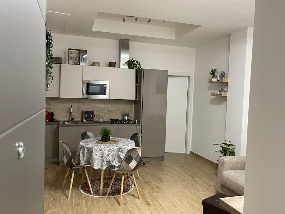 Nel Quartiere Bayres Suite Completamente Rinnovata Milan Exterior photo