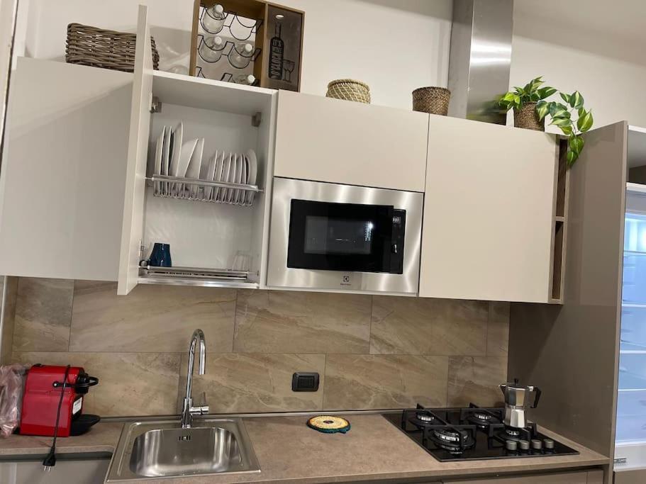 Nel Quartiere Bayres Suite Completamente Rinnovata Milan Exterior photo